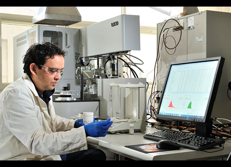 Leco instrument used to test for Carbon, Nitrogen and Sulfur at the Soil Health and Archive laboratory located at Yanco NSW.