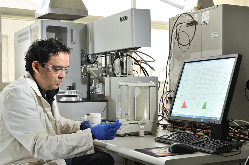 Leco instrument used to test for Carbon, Nitrogen and Sulfur at the Soil Health and Archive laboratory located at Yanco NSW.